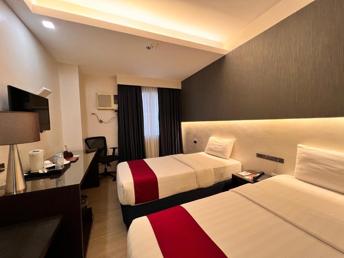 Sarrosa International And Residential Hotel