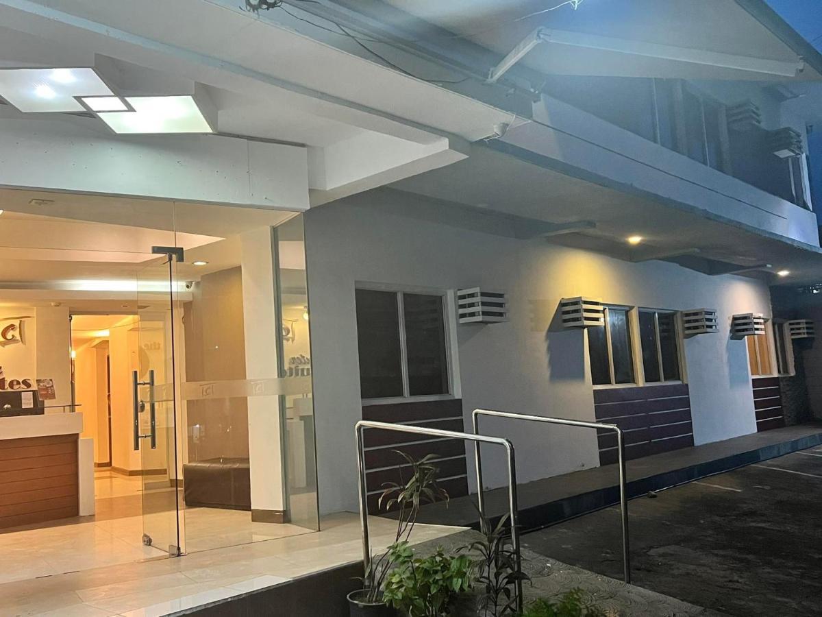 Center Suites