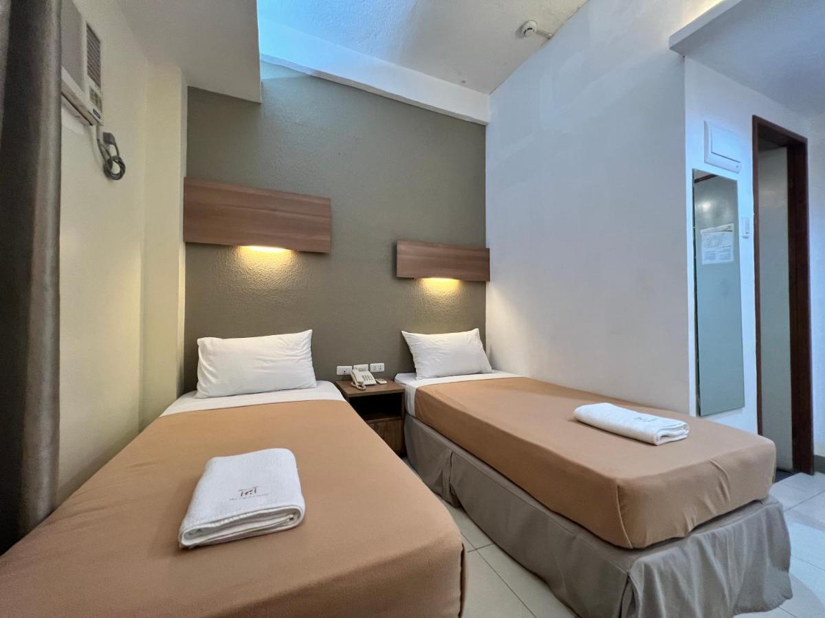 Center Suites Hotel