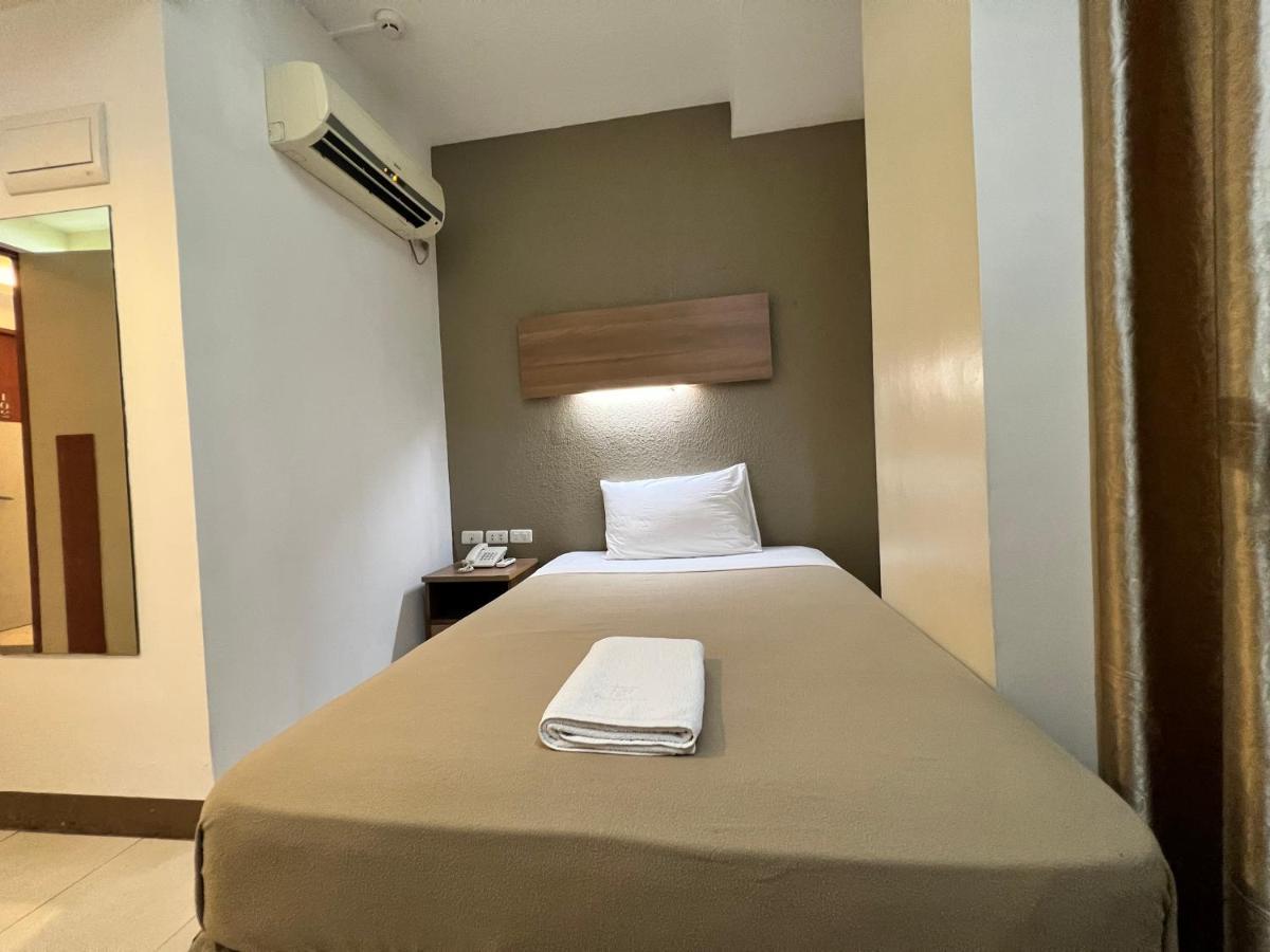 Center Suites Hotel