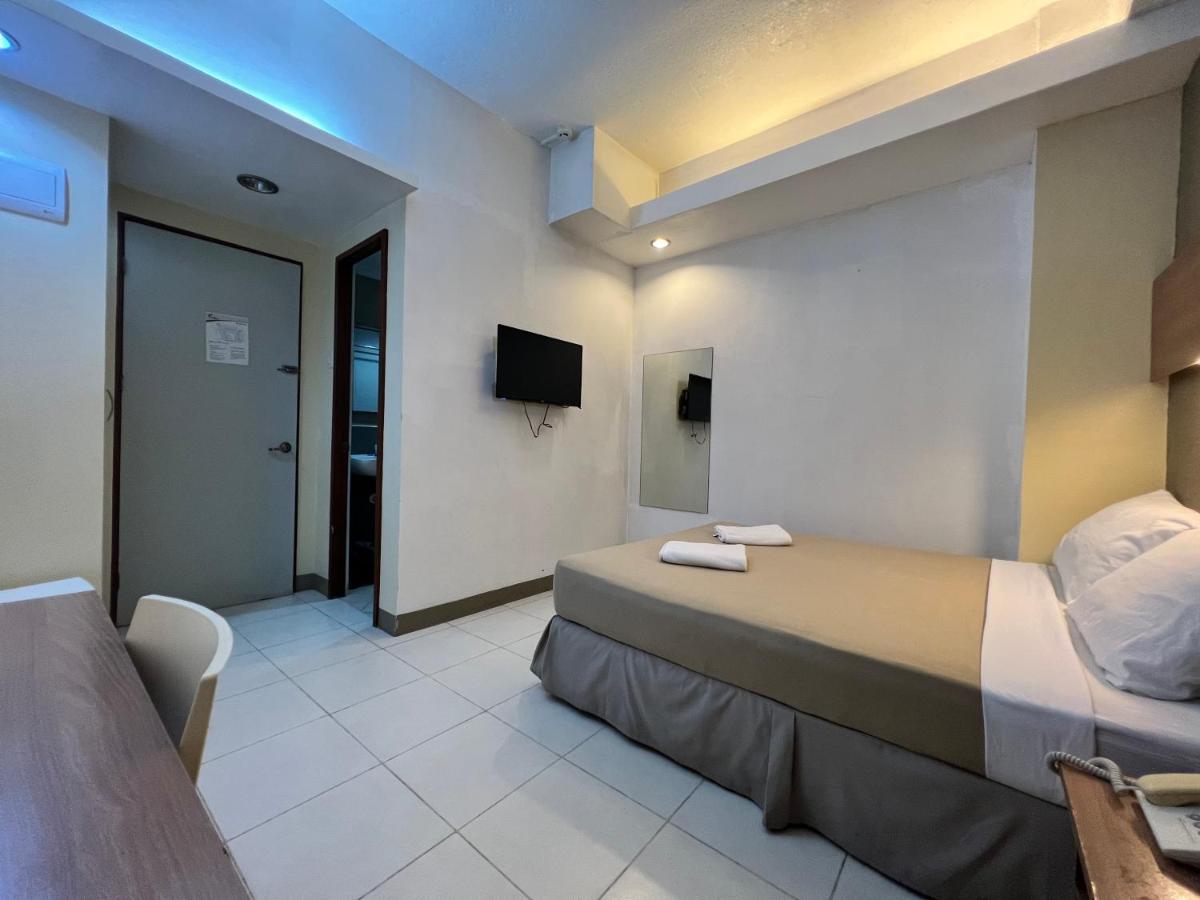 Hotel Center Suites