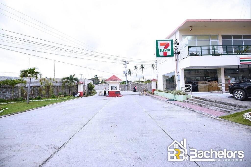 Apartamento 3 Bedrooms 2 Bathrooms Fully Furnished Unit Near Beach Cebu