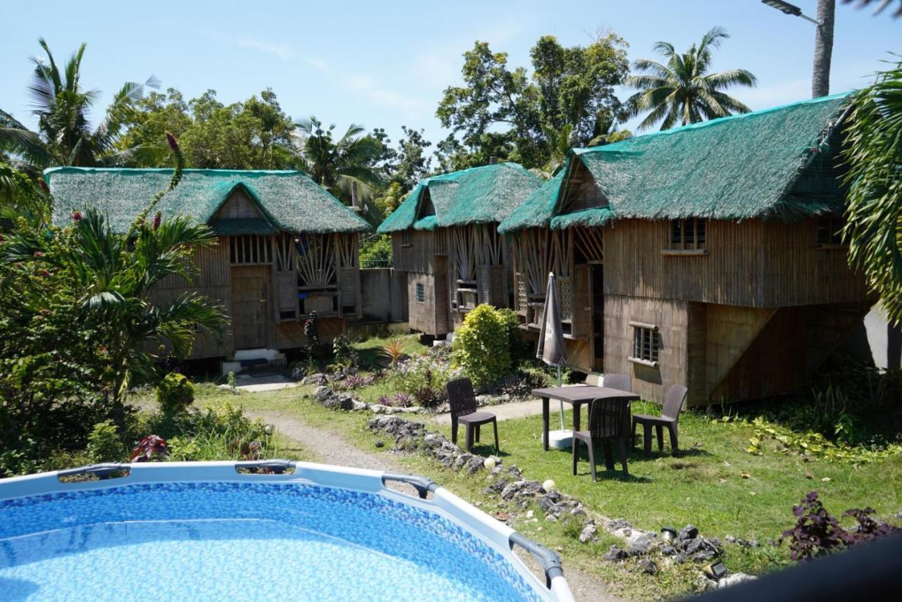 Nirvana & Dive Centre - Moalboal