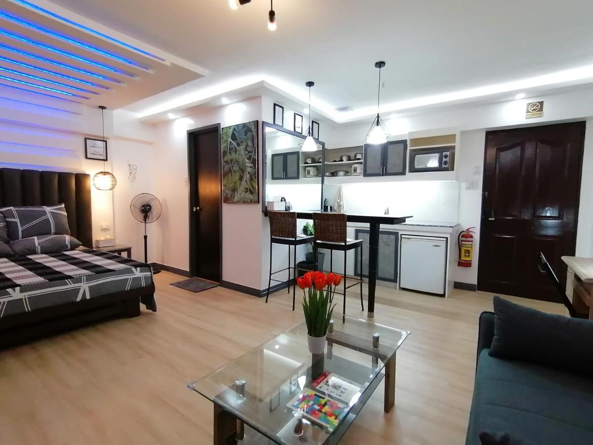 Azur E507 Near Airport, Netflix, Stylish, Cozy With Swimming Pool Apartment
