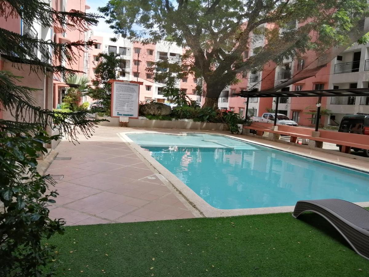 Azur E507 Near Airport, Netflix, Stylish, Cozy With Swimming Pool Apartment Lapu-Lapu City