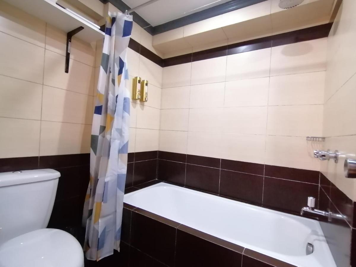 Apartment Azur E507 Near Airport, Netflix, Stylish, Cozy With Swimming Pool Lapu-Lapu City