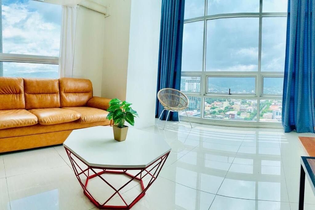 Spacious And Cozy 2-br In