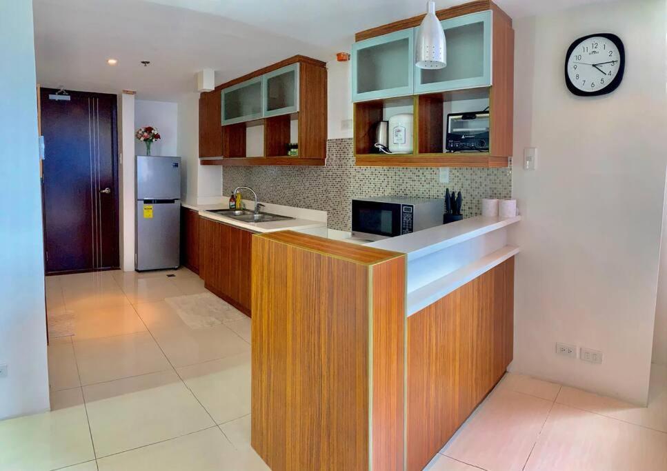 Spacious And Cozy 2-br In Apartment