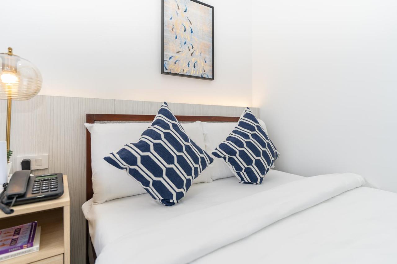 732 Express Condotel, 3 Minutes To Airport, With Gym & Pool Fast Wi-fi, Free Netflix * Lapu-Lapu City