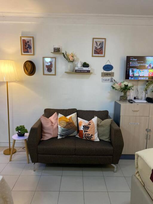 One Bedroom With Fast Wifi And Netflix Apartment *
