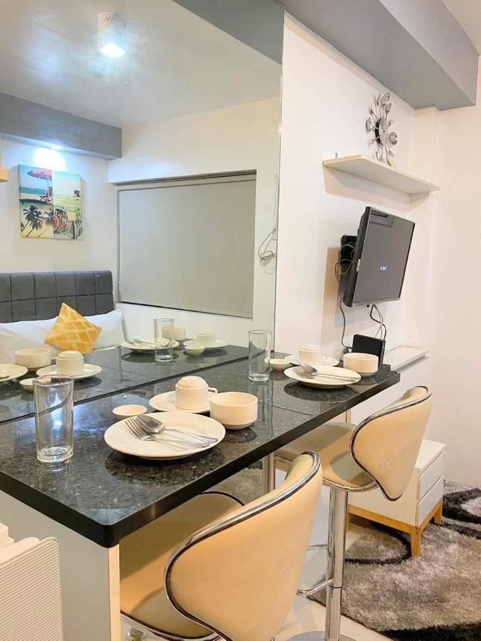 Persimmon Condominium City Apartment