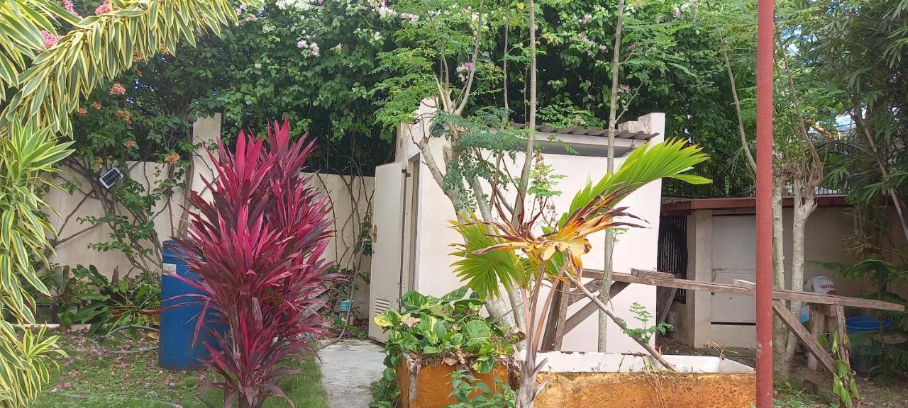 Soul Travellers Dagatan Castle Guest house Badian