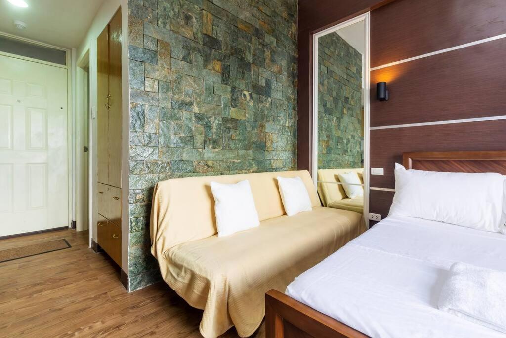 Antonio's Place, 3 Mins To Mactan Airport, Fast Internet With Netflix Apartment