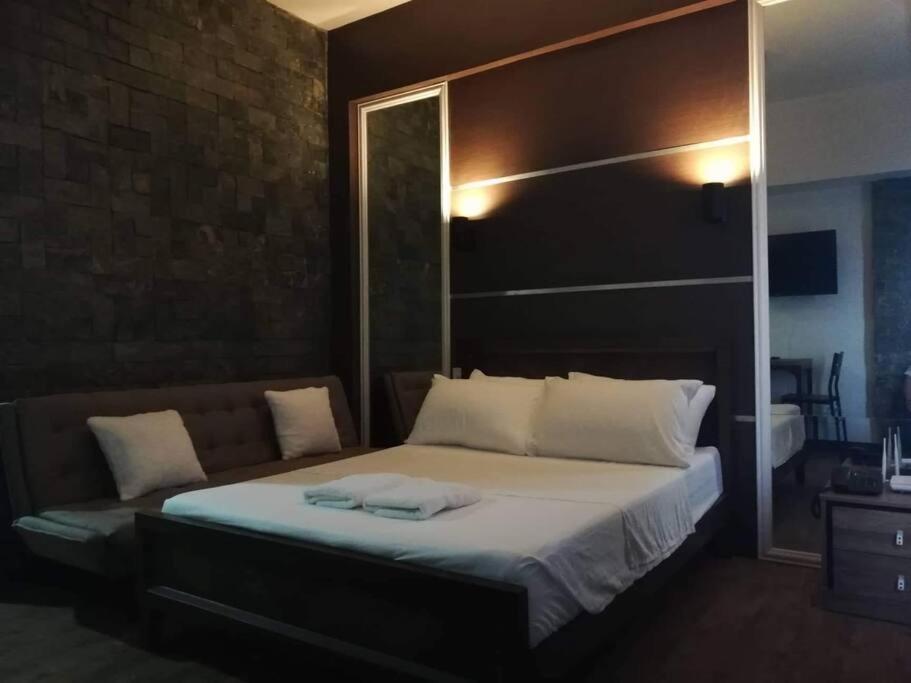 Antonio's Place, 3 Mins To Mactan Airport, Fast Internet With Netflix