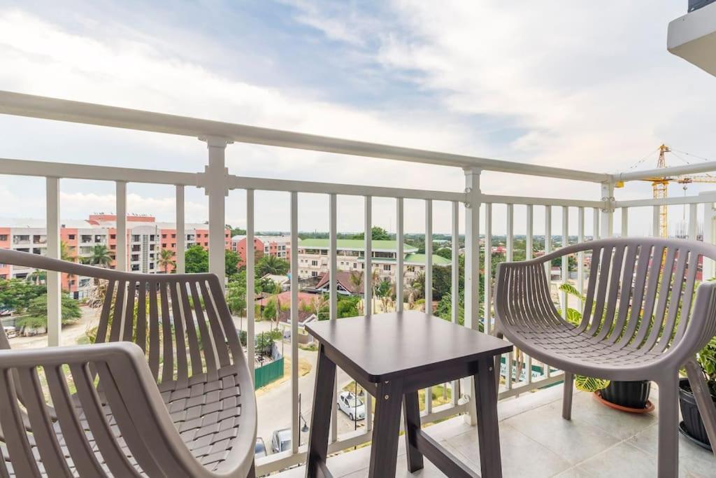 Antonio's Place, 3 Mins To Mactan Airport, Fast Internet With Netflix Apartment