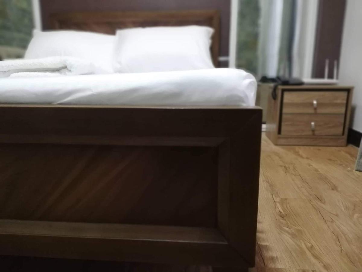 Apartment Antonio's Place, 3 Mins To Mactan Airport, Fast Internet With Netflix *