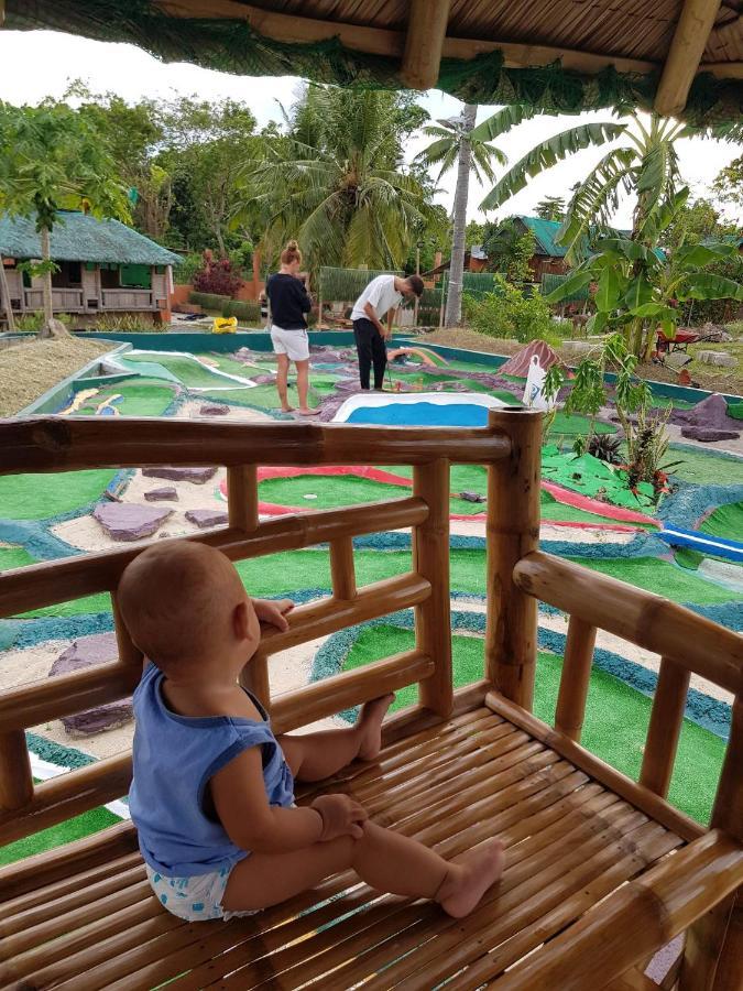 Nirvana & Dive Centre - Moalboal