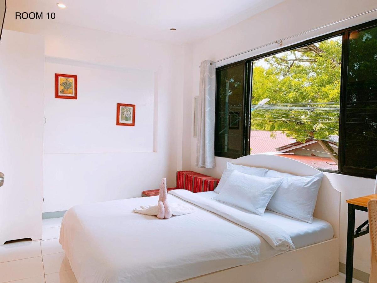 Luna Travellers Bed & Breakfast Oslob