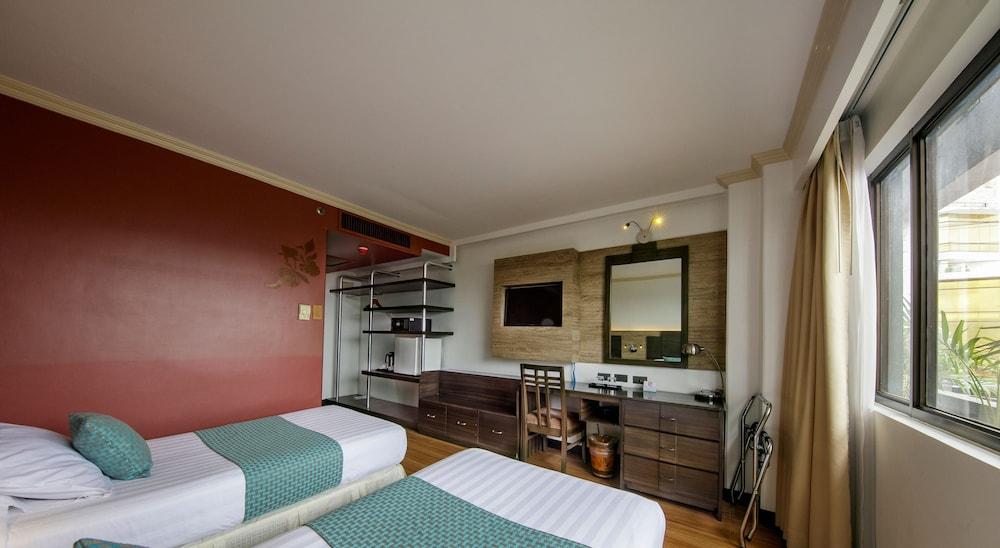 The Bellavista Hotel 3*