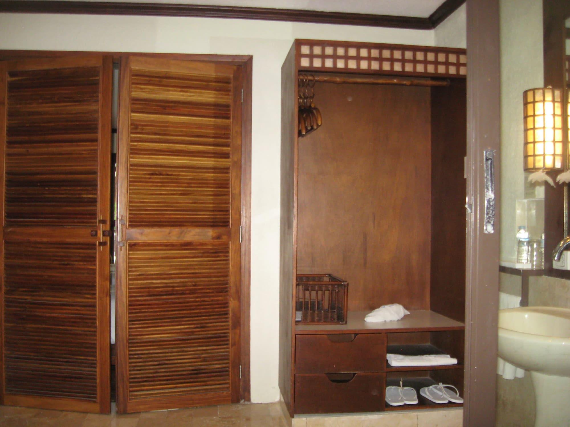 Bluewater Maribago Resort