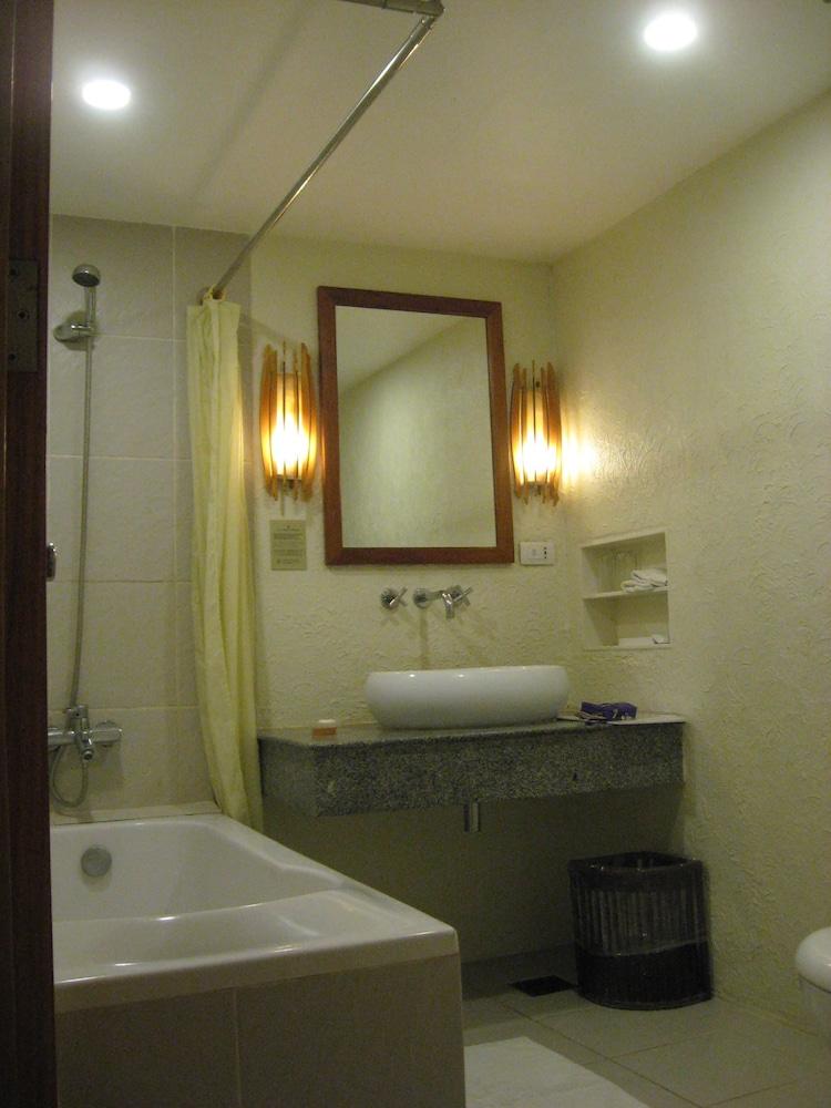 Bluewater Maribago Resort Lapu-Lapu City