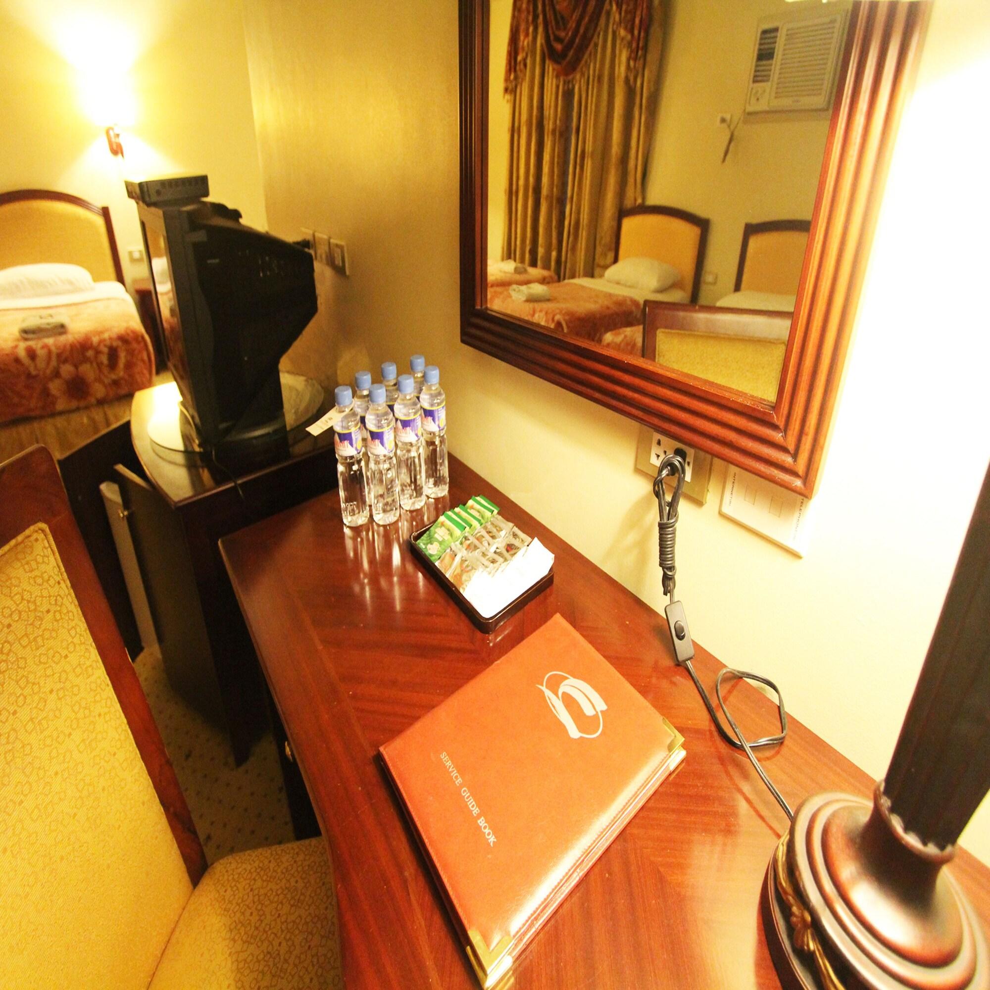 Sarrosa International And Residential 3*