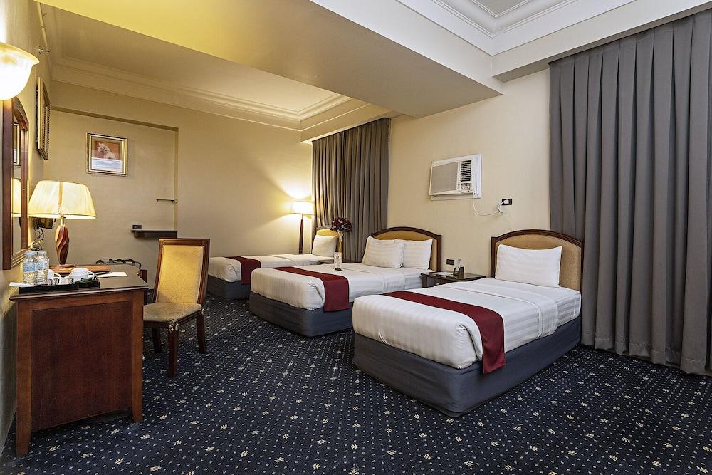 Sarrosa International And Residential 3*