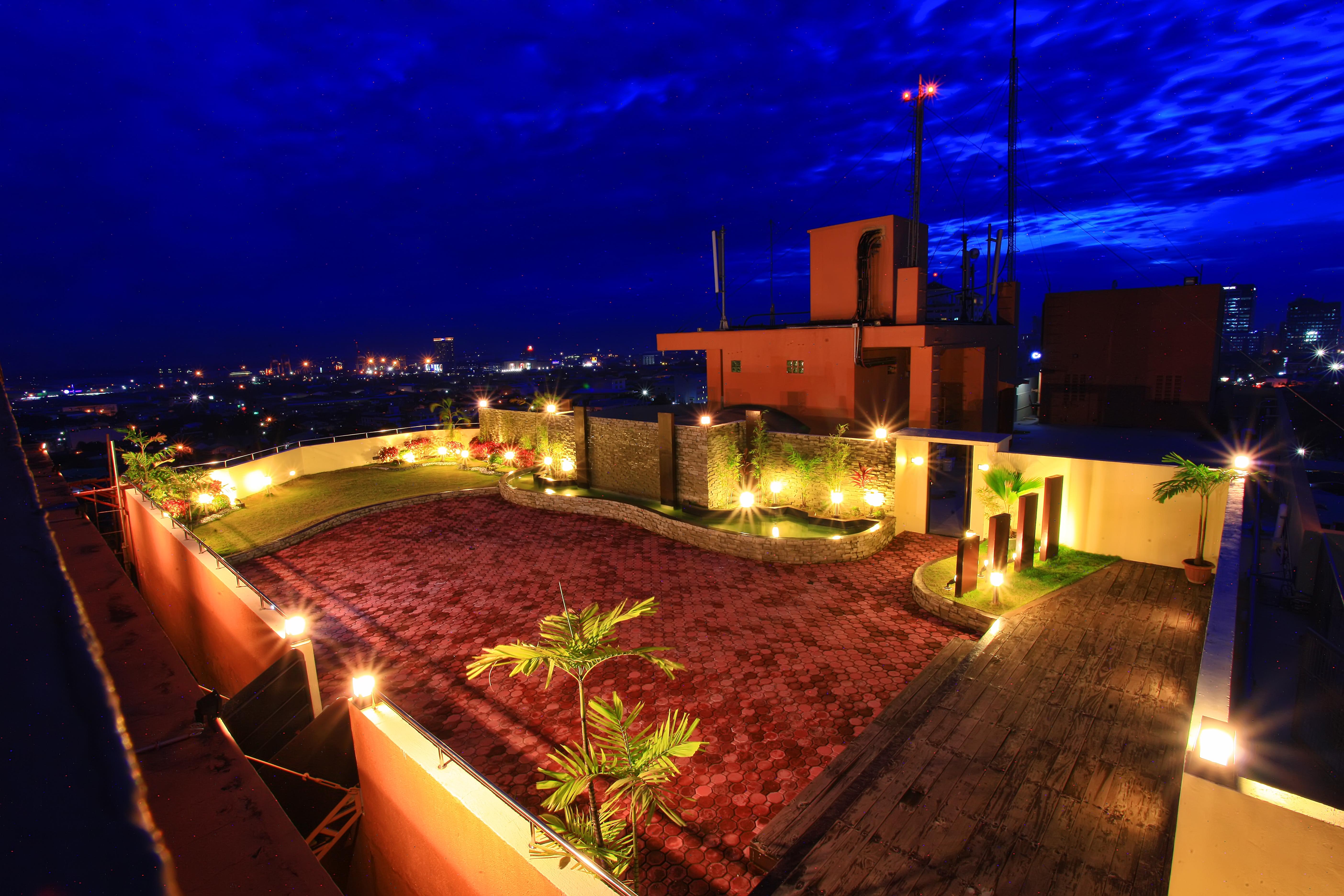 Hotel Sarrosa International And Residential