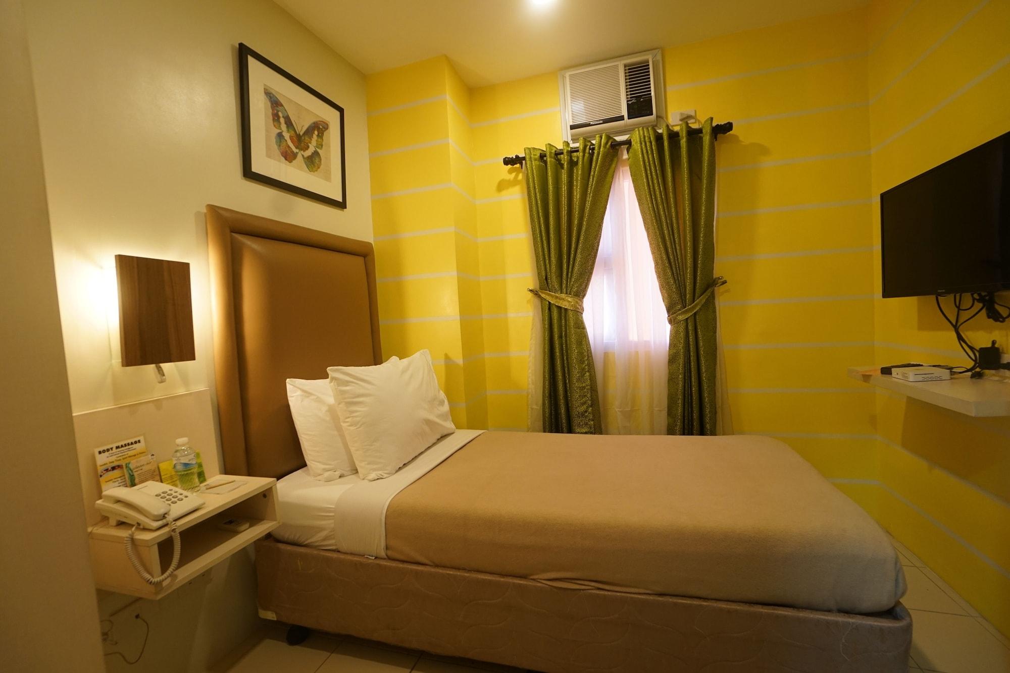 Uncle Tom's Powered By Cocotel Hotel Cebu