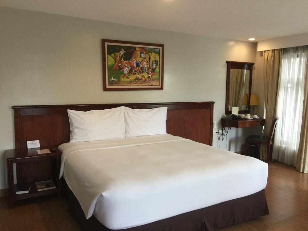 Mj And Hotel 2*
