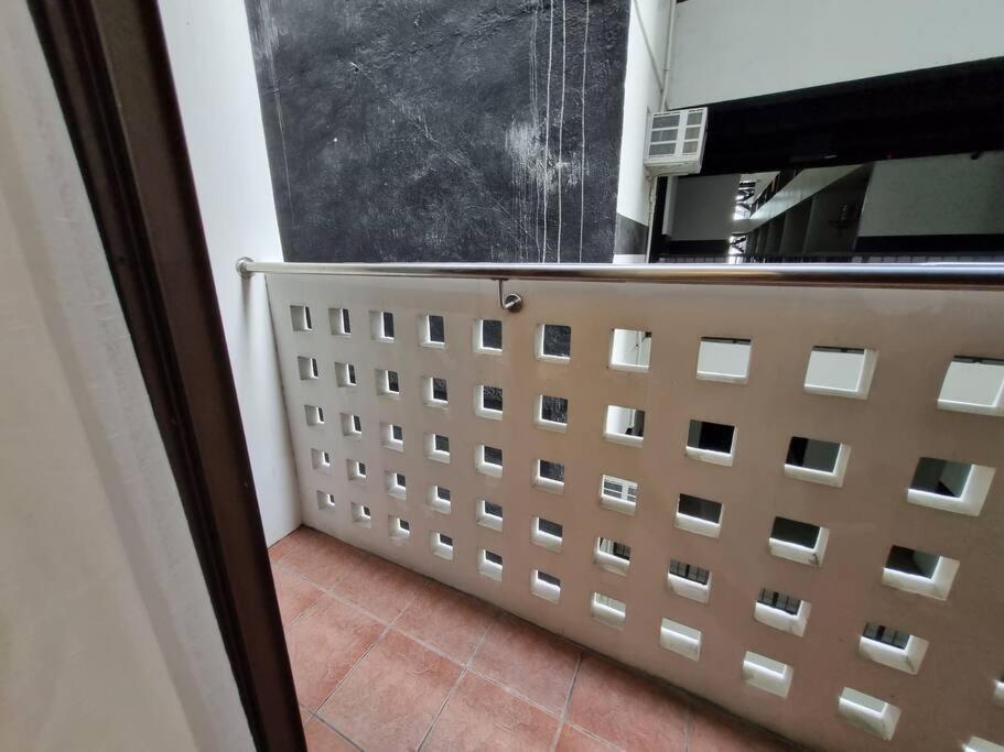 Chic Studio 5 Min Walk To Business Park/ayala Apartment *
