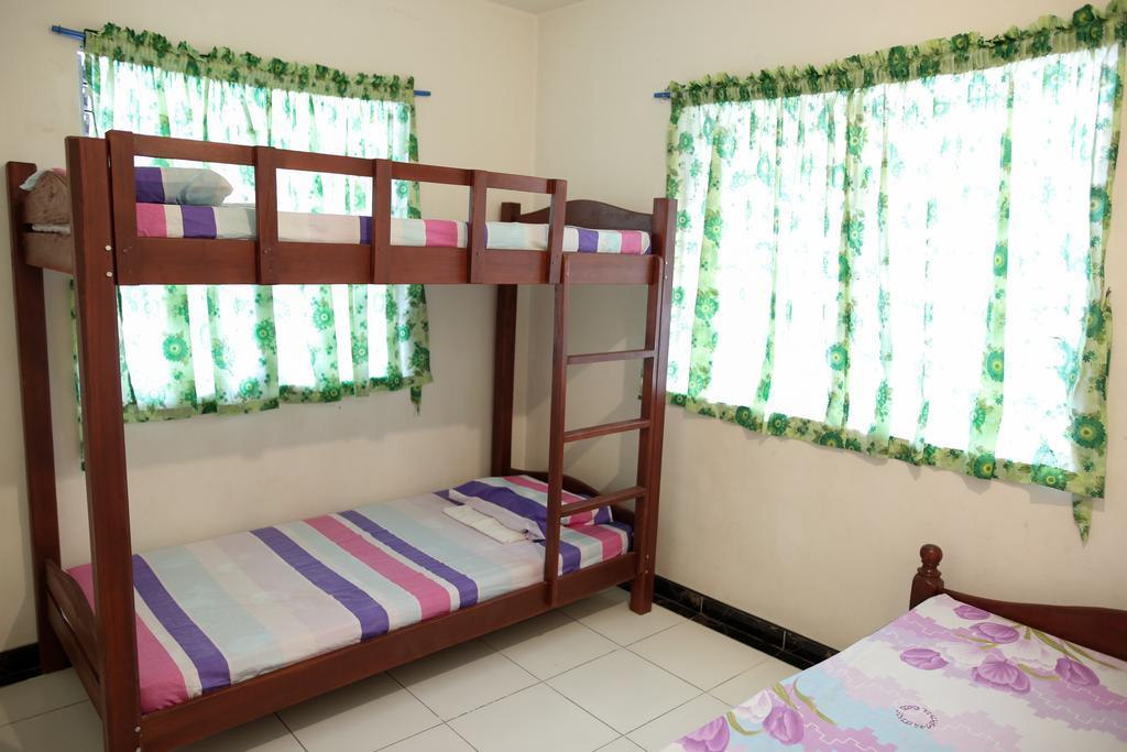 Luzmin Bh - White House Guest house *