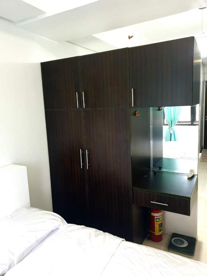 Apartment Studio Unit Persimmon Condominium *