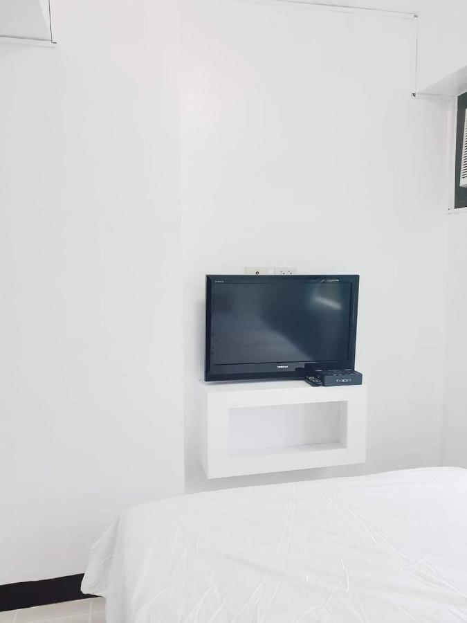 Studio Unit Persimmon Condominium Apartment Cebu