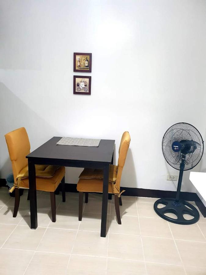 Apartment Studio Unit Persimmon Condominium *