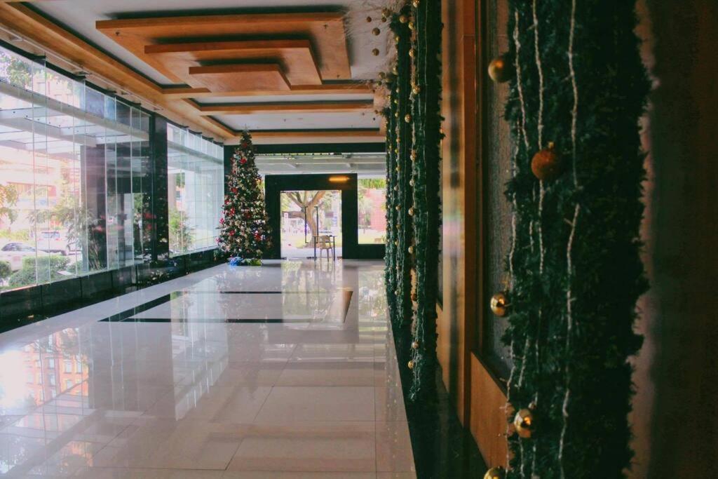 Spacious Appleone Equicom Ayala *