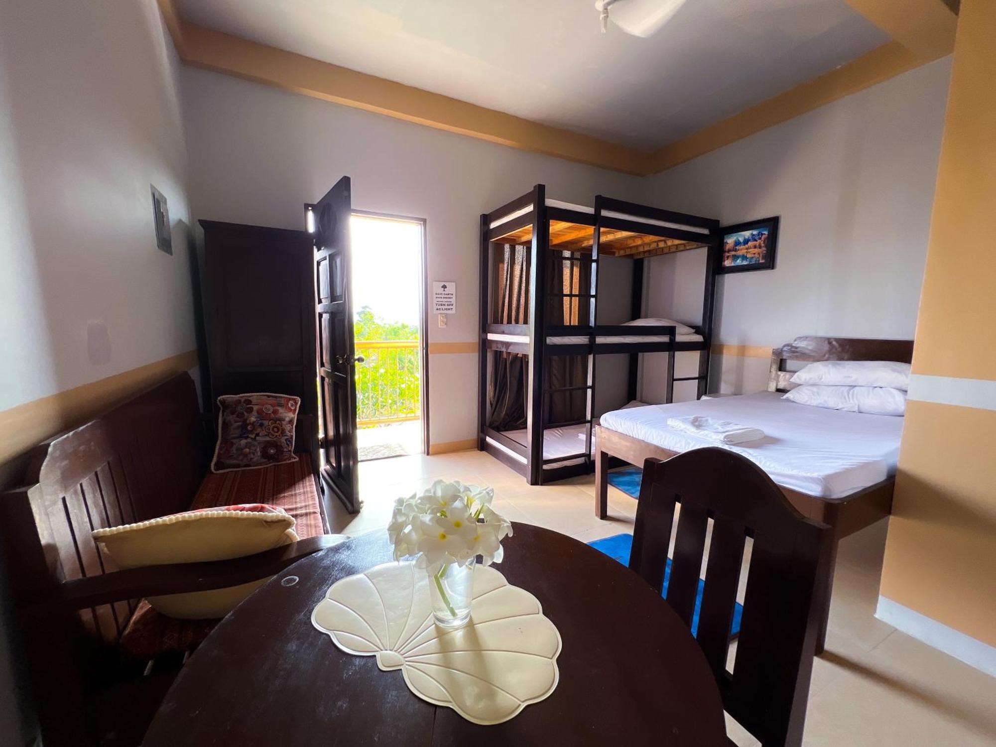 La Plumerias Resort Moalboal