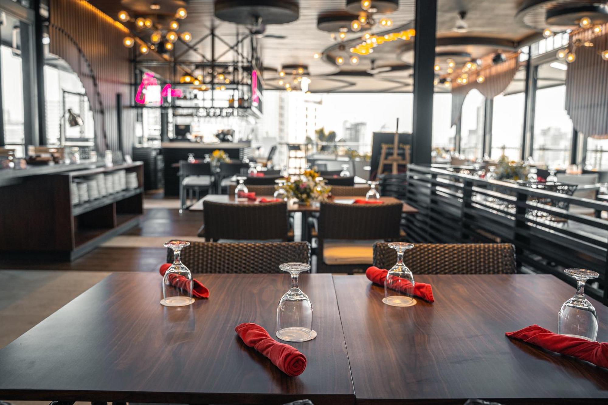 Hotel Yello Powered By Cocotel 4*