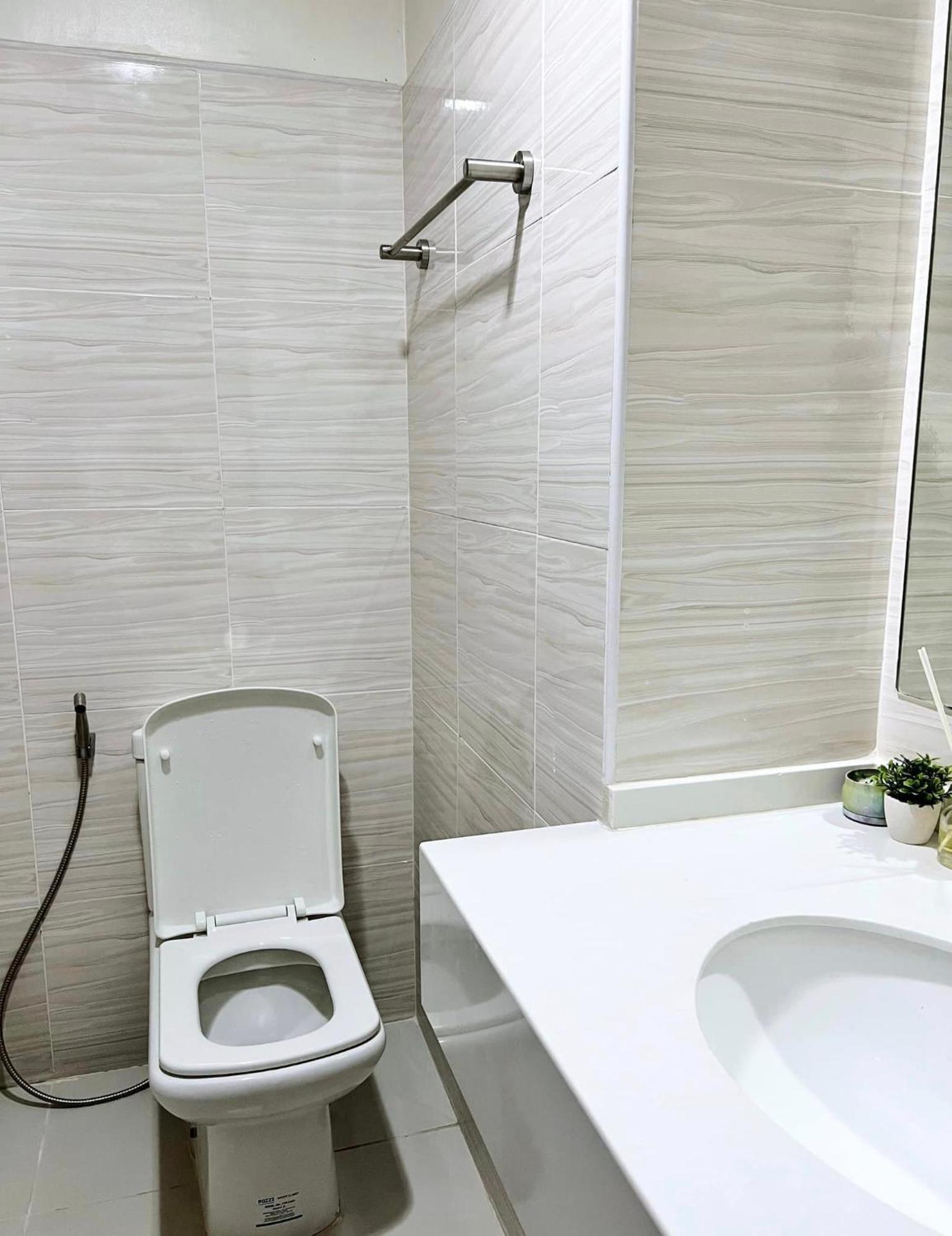 Cf Haven - Living W/ Balcony At Bamboo Bay *
