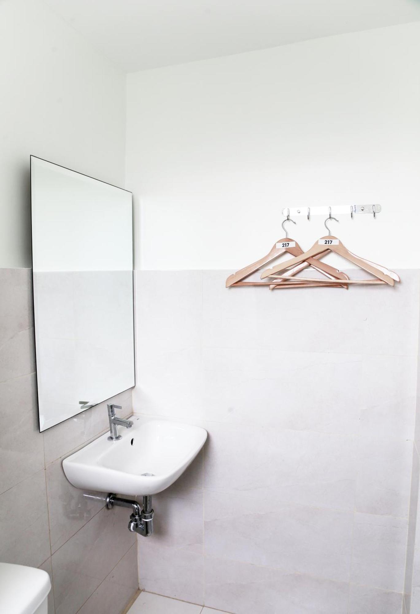 Inn Travelbee Airport Lapu-Lapu City