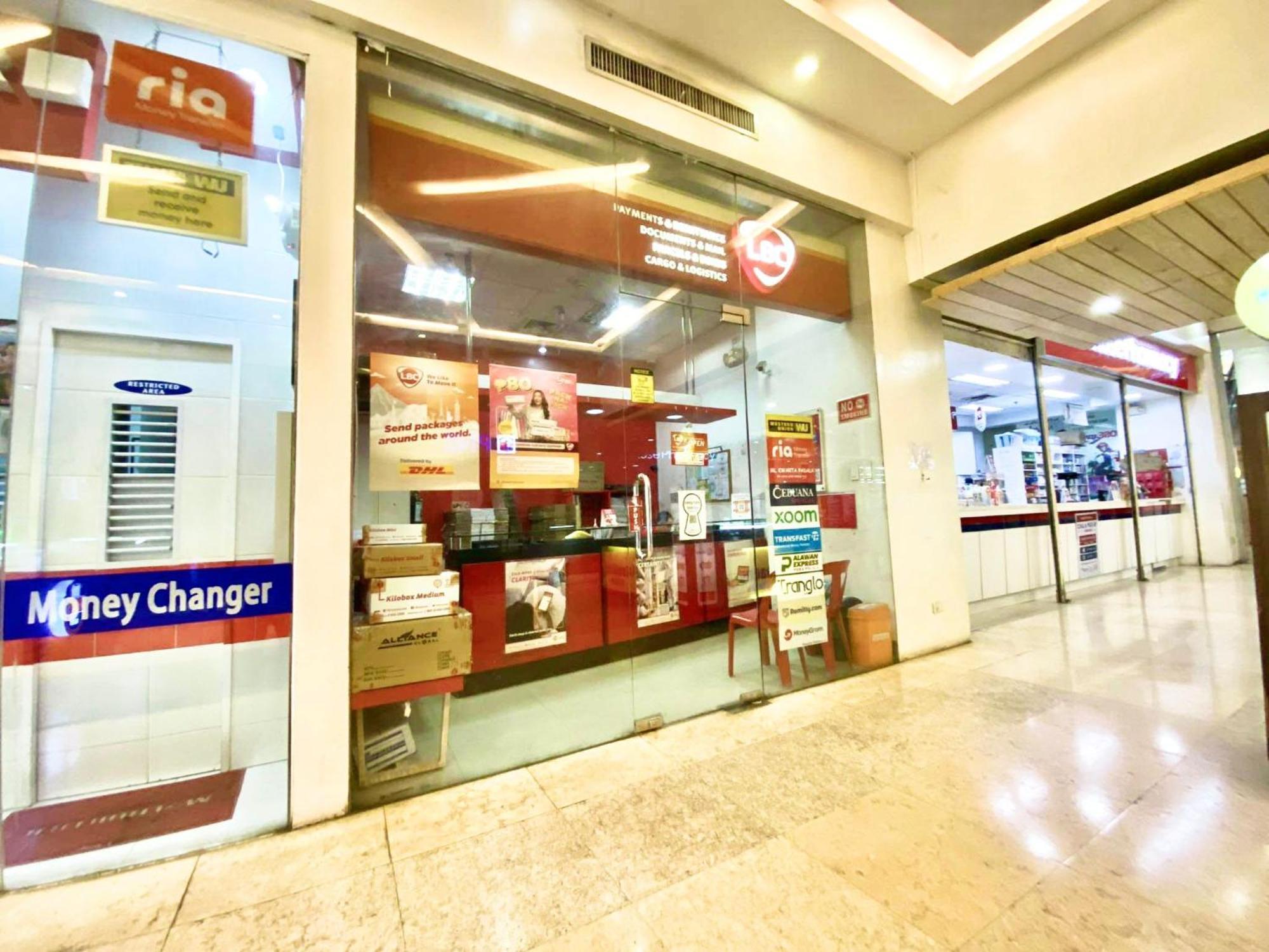Group-friendly 2br With Mall Access Aparthotel