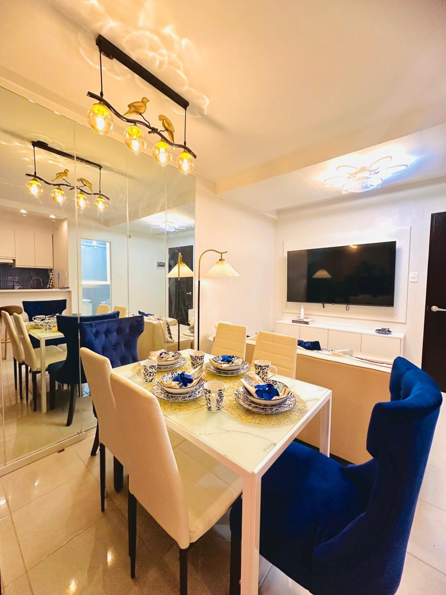 Casadeisabel: Elegant 2br N Cebu/washing/netflix Apartment