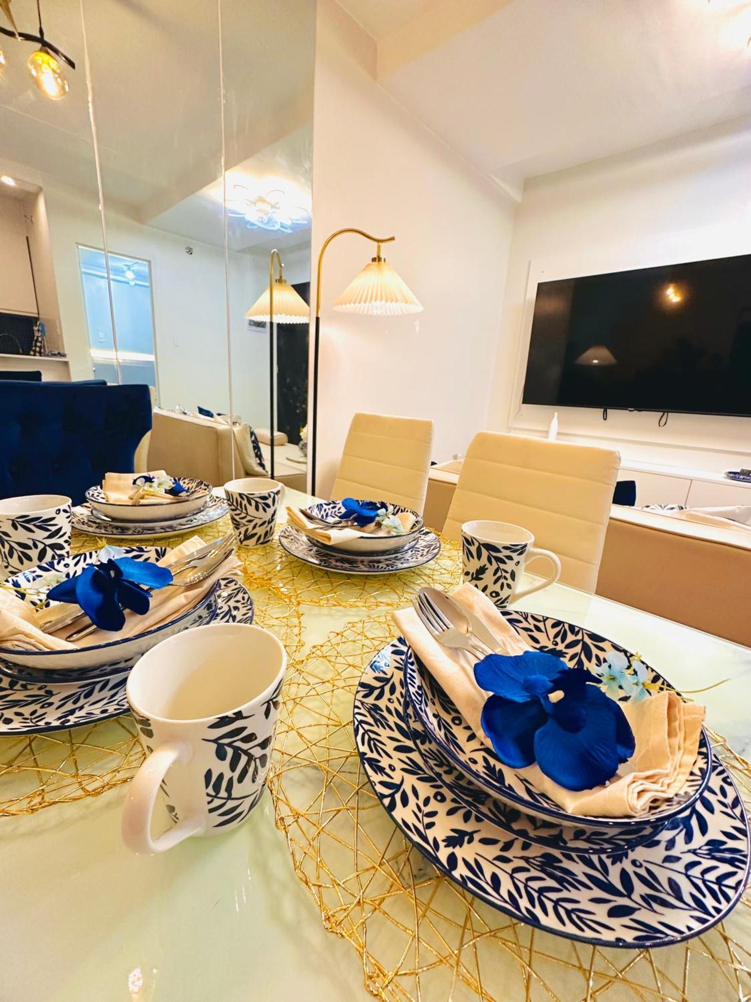 Casadeisabel: Elegant 2br N Cebu/washing/netflix Apartment