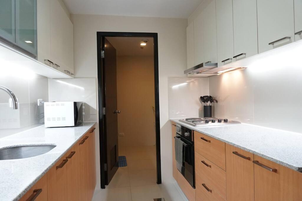 Mactan Newtown Family Breakaway! Apartment *