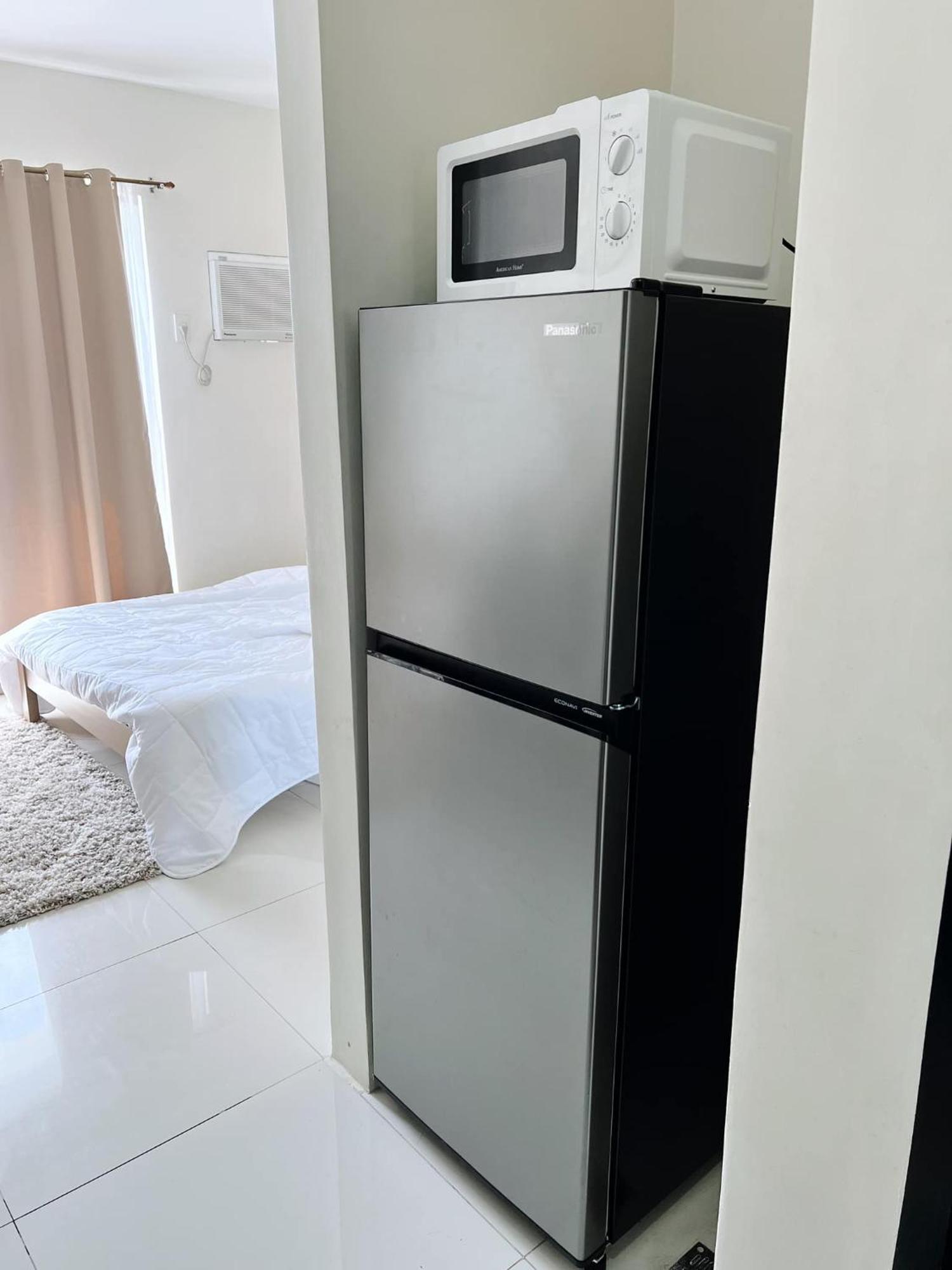 Aparthotel Cf Haven - Living W/ Balcony At Bamboo Bay Mandaue City