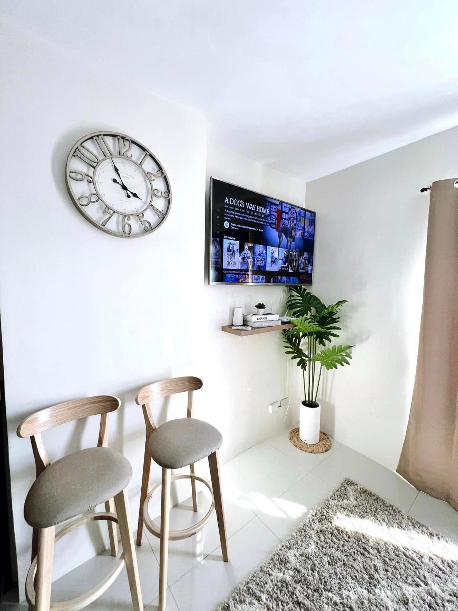 Cf Haven - Living W/ Balcony At Bamboo Bay *