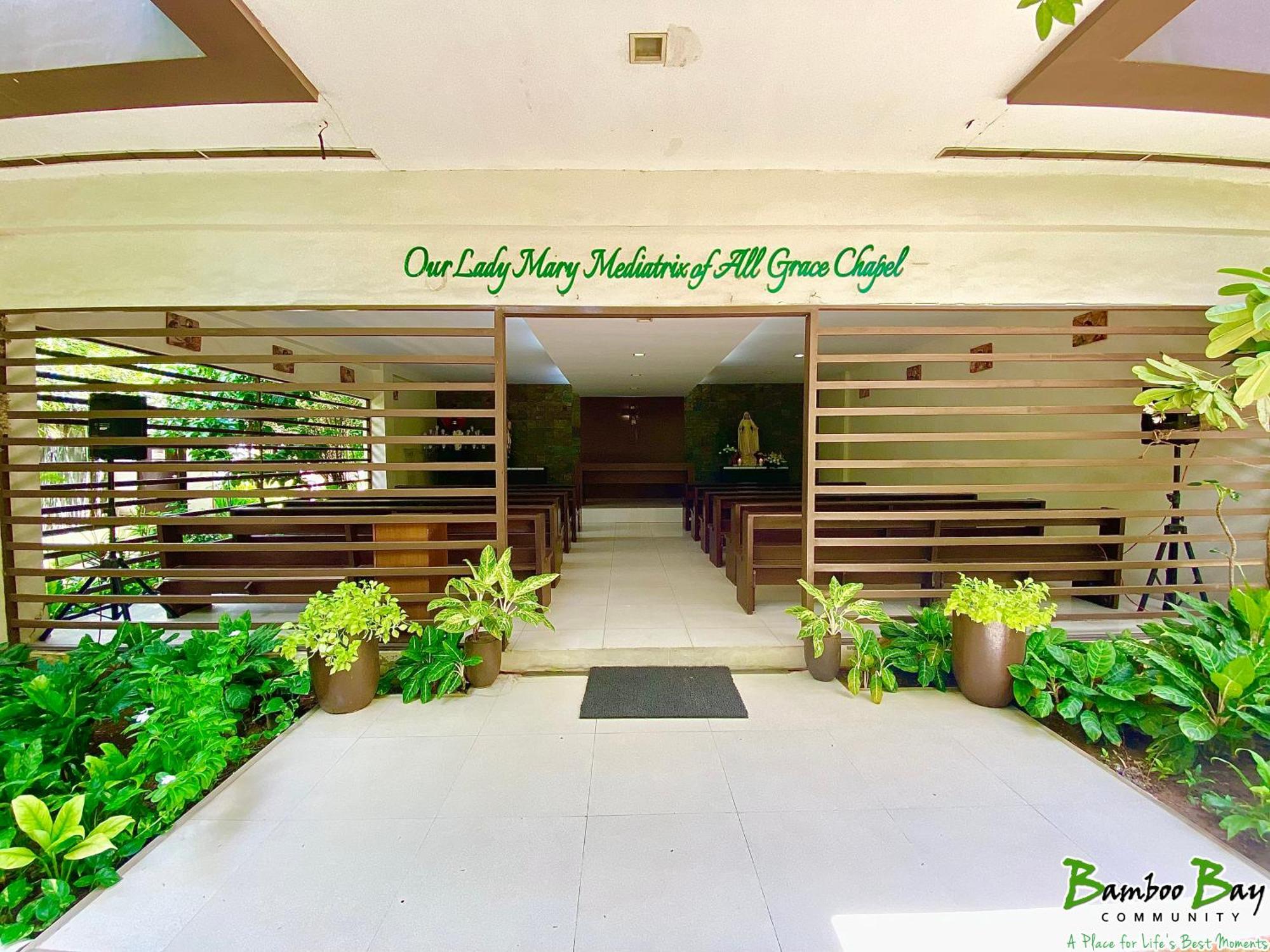Cf Haven - Living W/ Balcony At Bamboo Bay