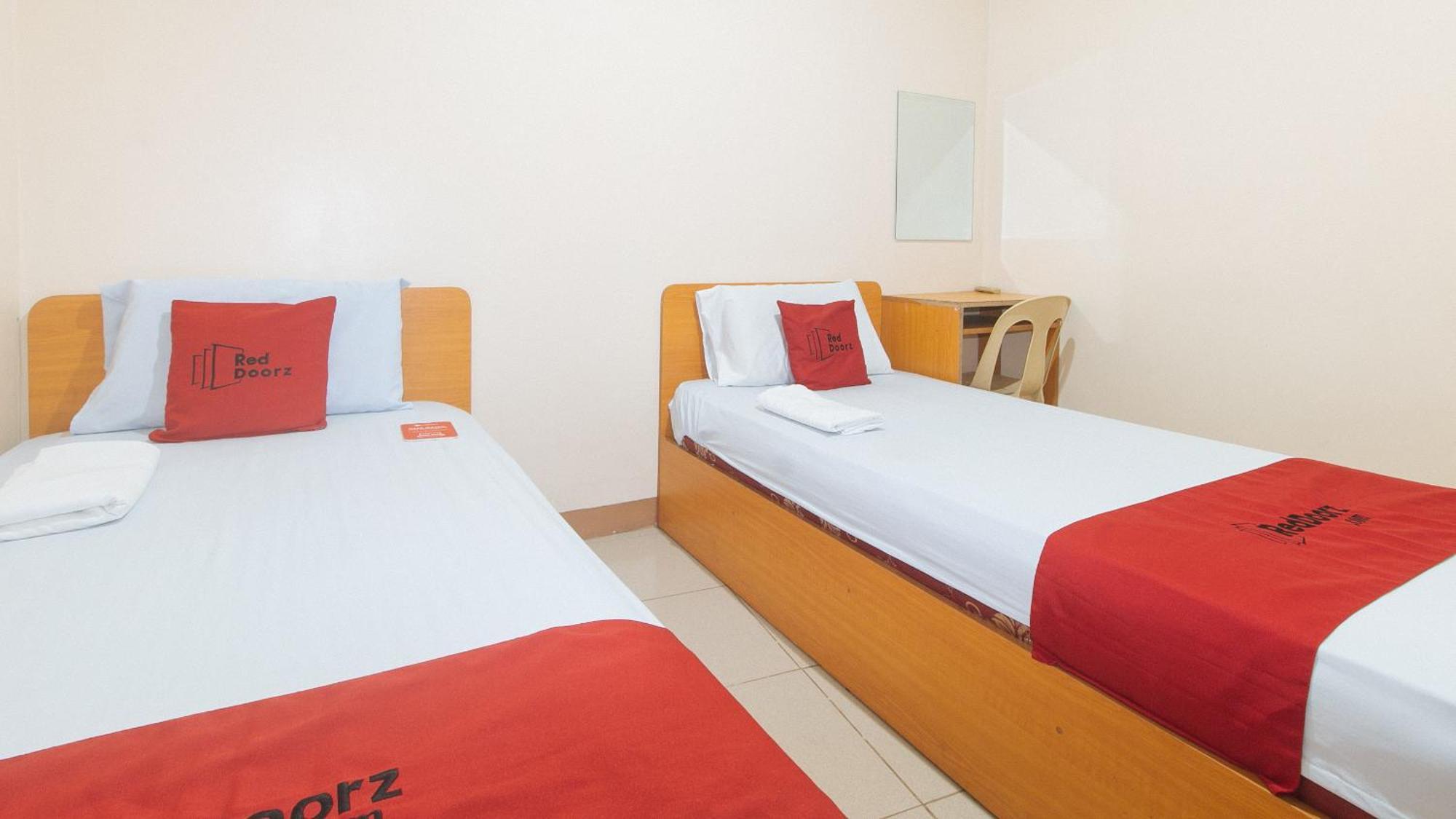 Hotel Reddoorz @ Asiana *