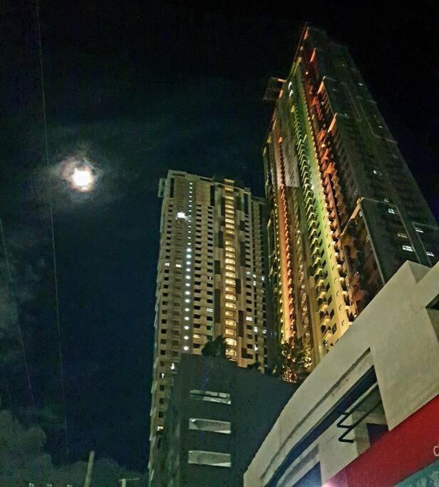 Horizon 101, With A Pool & View Apartment
