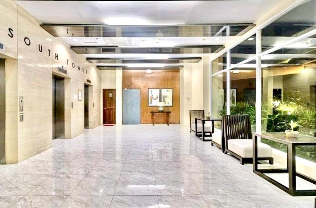 Group-friendly 2br With Mall Access Cebu